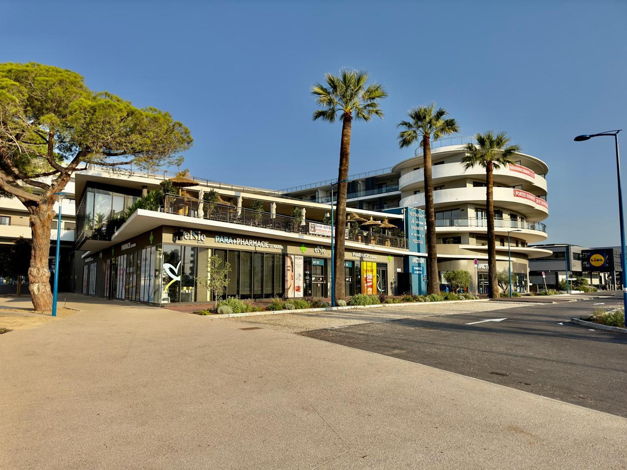 Regent Cote D'Azur Air-Conditioned, Pool, Garden & Parking Villeneuve-Loubet Bagian luar foto